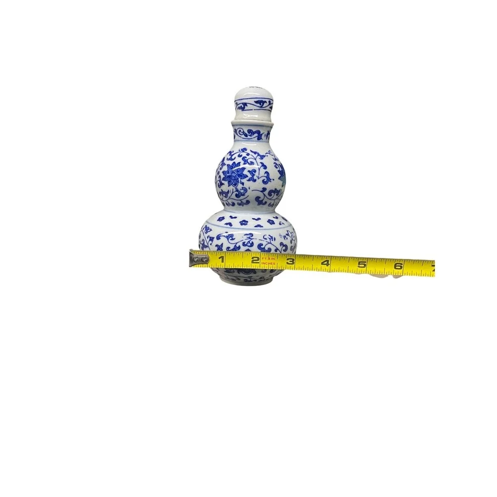 Beautiful Set Vtg Chinese Blue & White Double Gourd Porcelain Bottles Jingdezhen